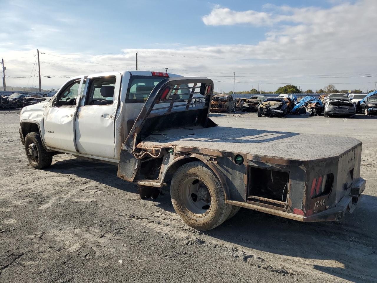 2016 GMC Sierra - Image 2
