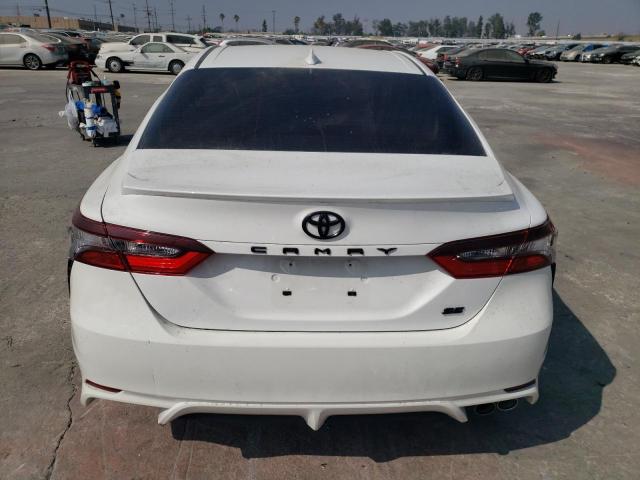  TOYOTA CAMRY 2021 Biały