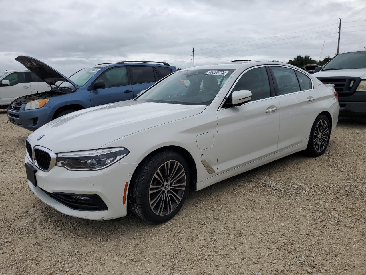 WBAJB1C53JB374990 2018 BMW 5 SERIES - Image 1