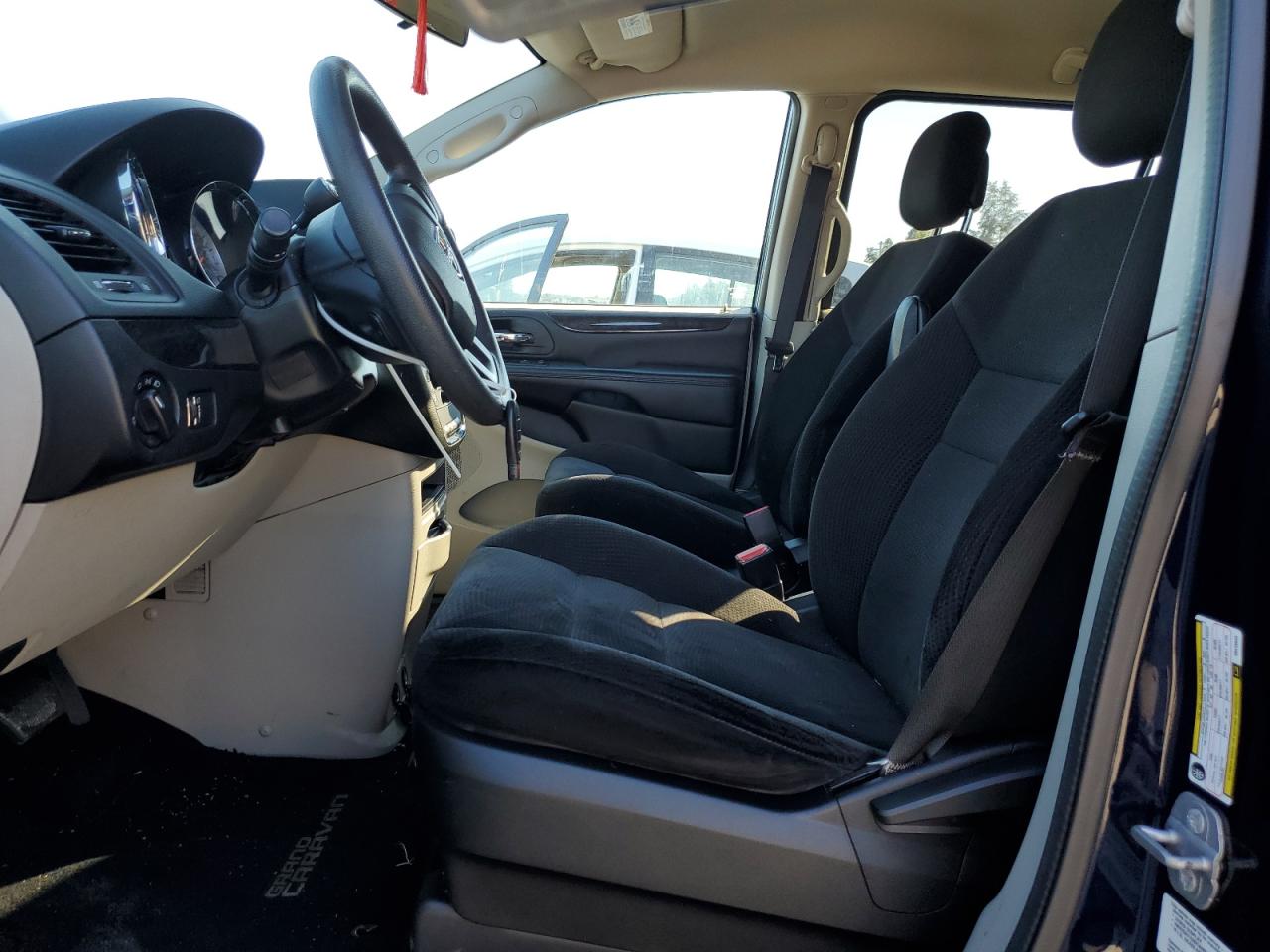 2014 Dodge Caravan - Image 7