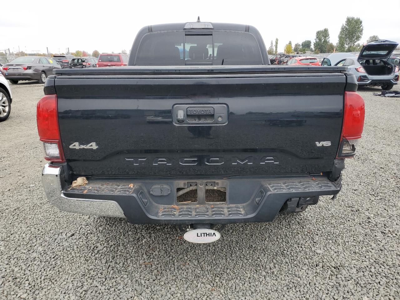 3TMDZ5BN1JM047792 2018 Toyota Tacoma Double Cab