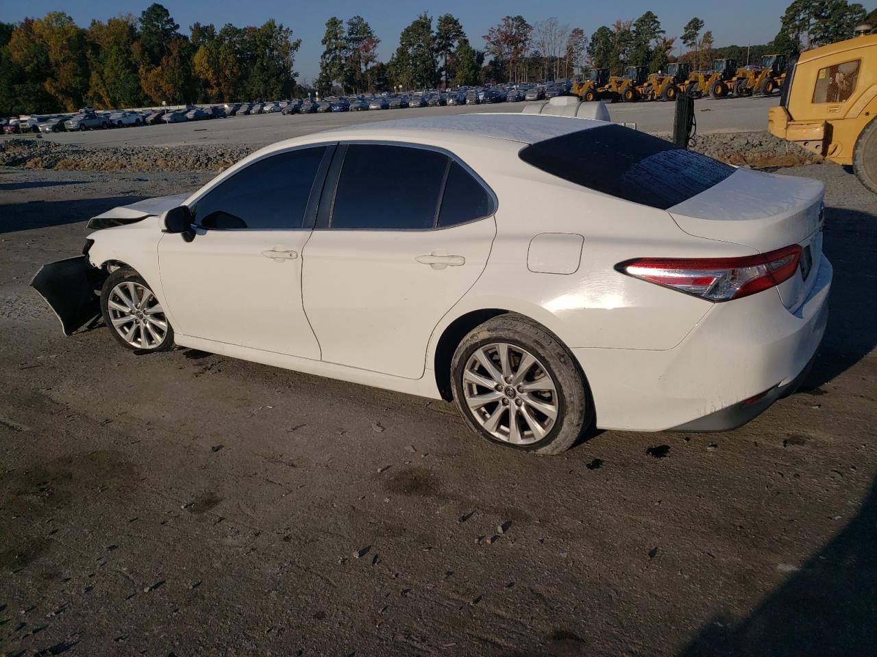 VIN JTNB11HK4J3025075 2018 TOYOTA CAMRY no.2