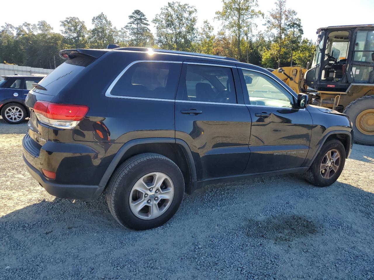 2017 Jeep Grand Cherokee - Image 3
