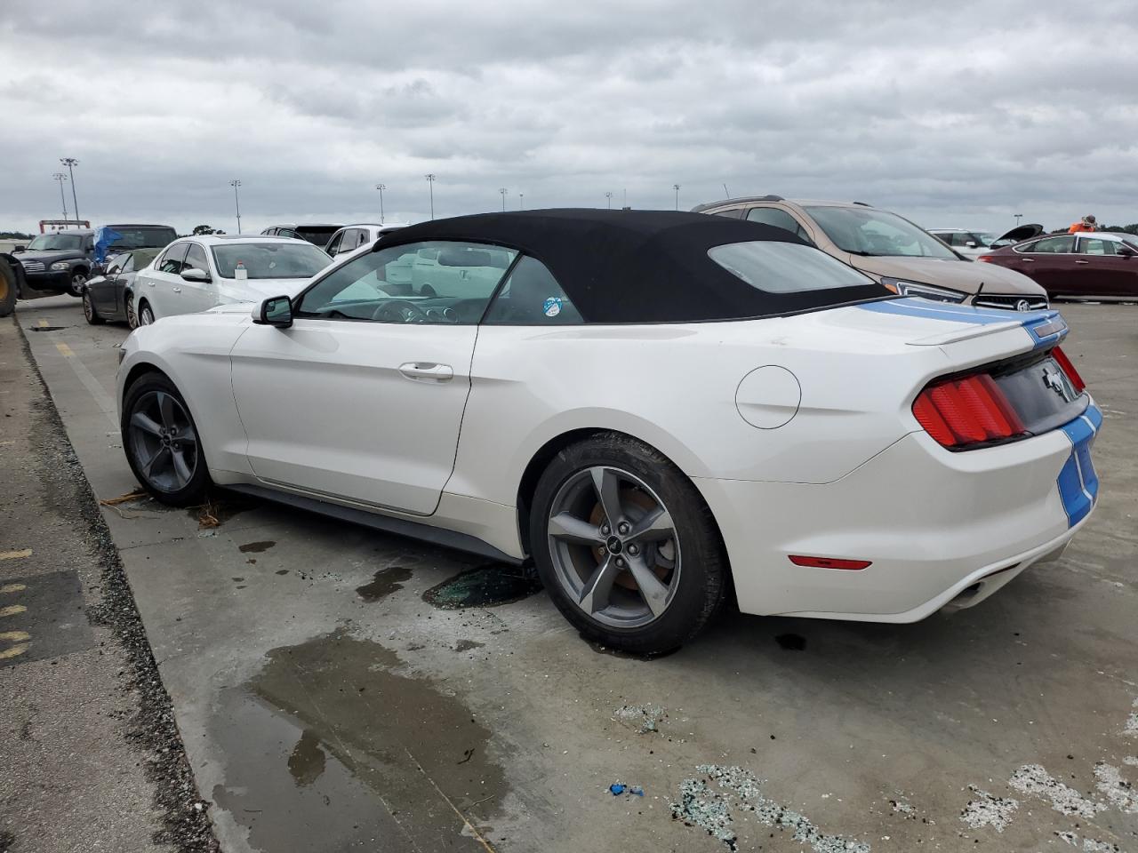 1FATP8EM3H5240506 2017 FORD MUSTANG - Image 2