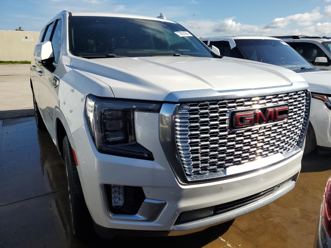 2021 GMC Yukon - Image 5