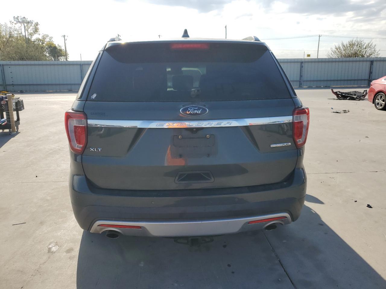 2016 Ford Explorer - Image 6