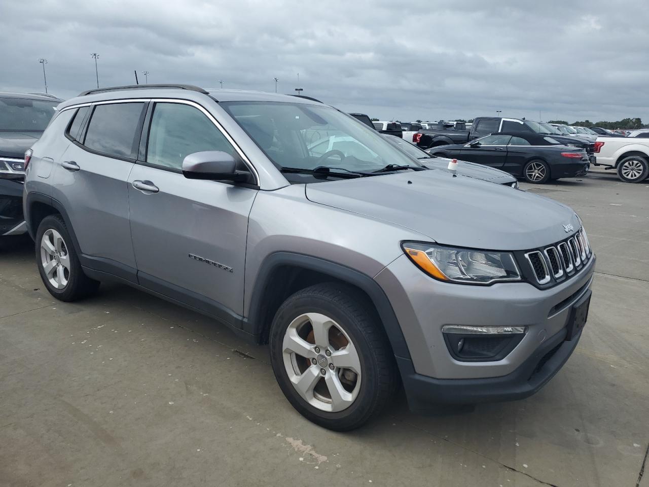 2018 Jeep Compass Latitude VIN: 3C4NJDBB3JT262737 Lot: 75084734