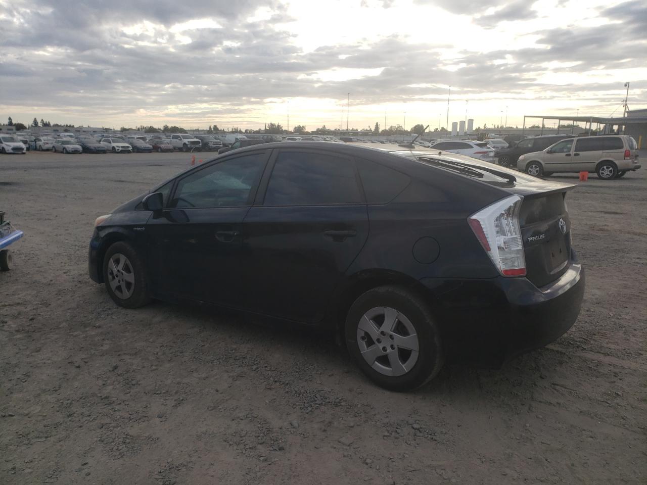 2010 Toyota Prius - Image 2