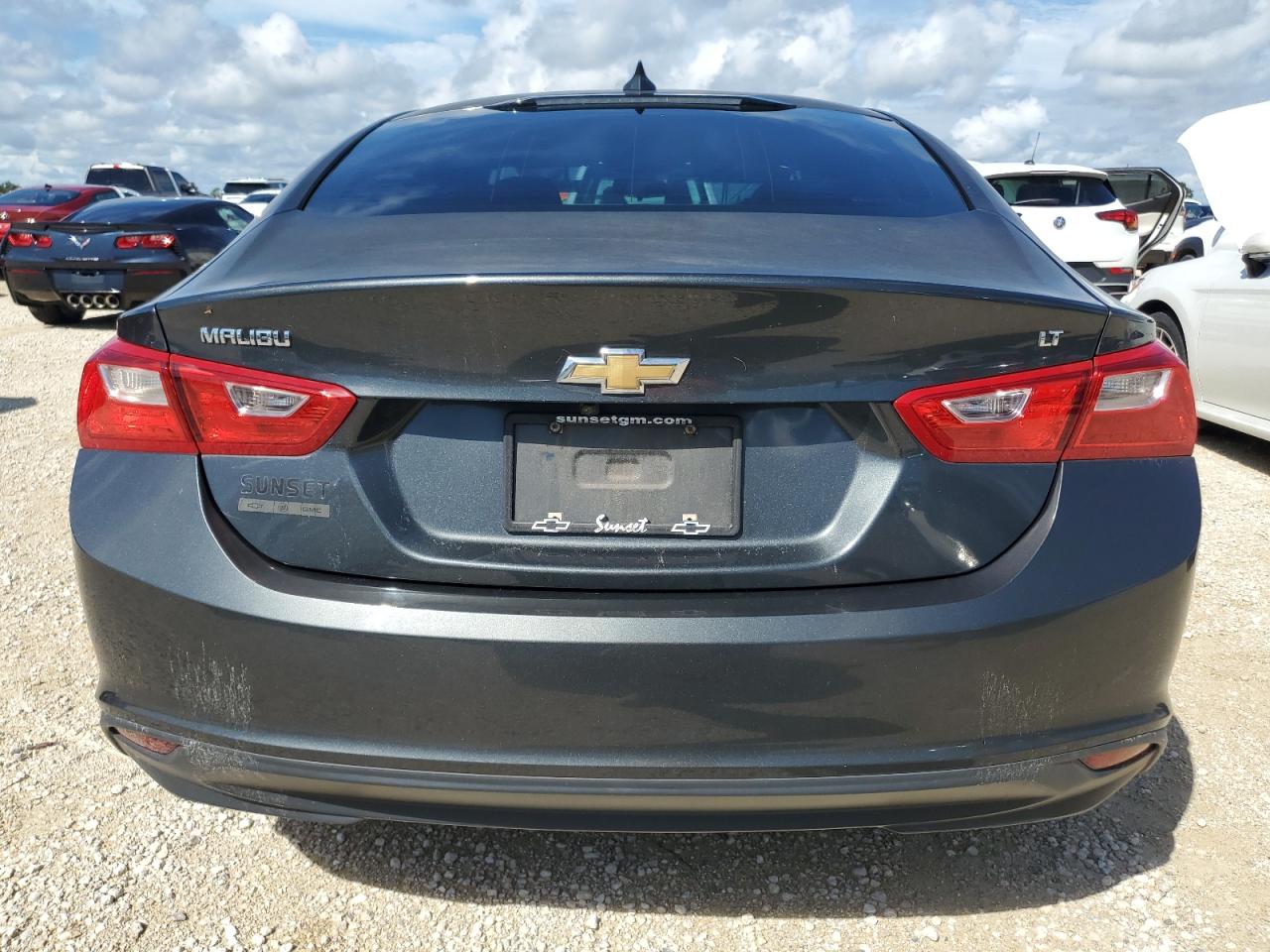 2017 Chevrolet Malibu - Image 6