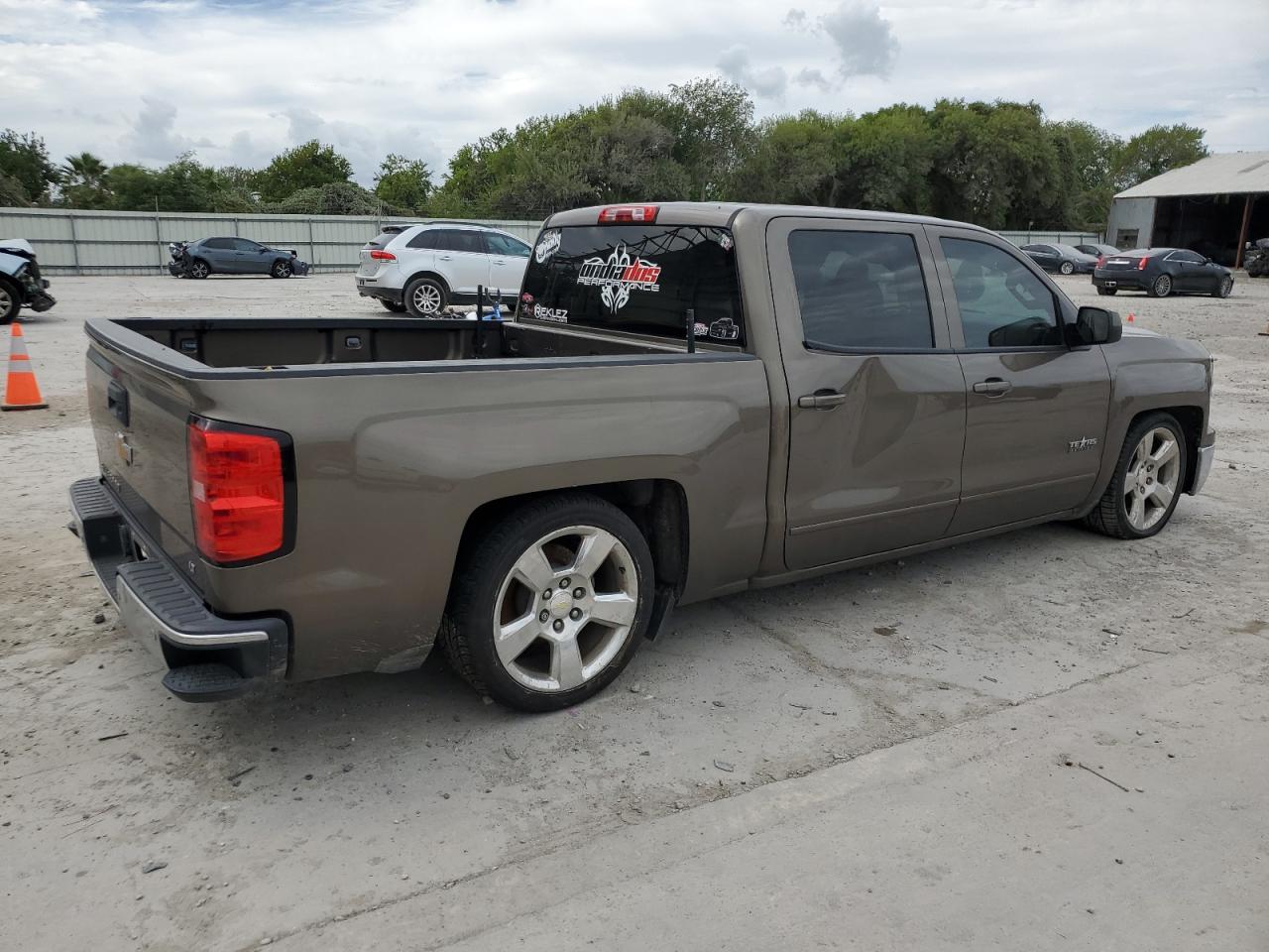 2015 Chevrolet Silverado - Image 3