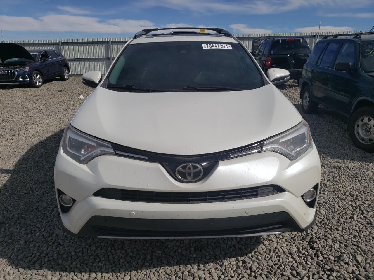 2017 Toyota RAV 4 - Image 5