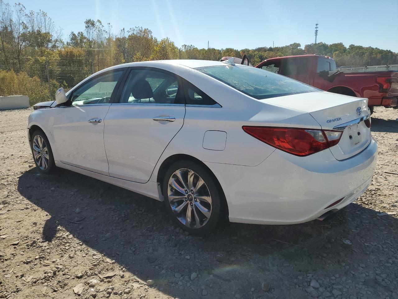 2011 Hyundai Sonata - Image 2