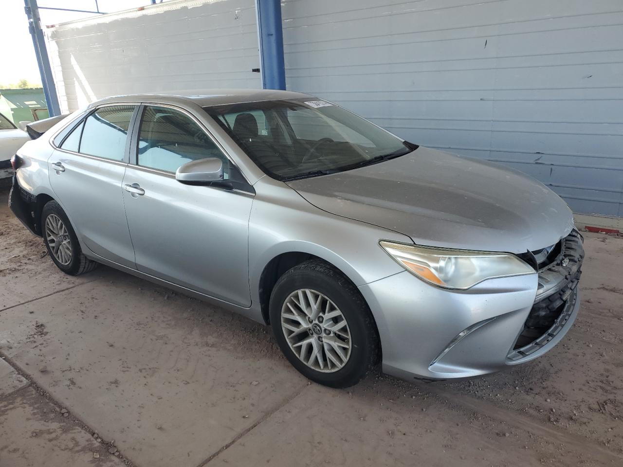 VIN 4T1BF1FK8GU240384 2016 TOYOTA CAMRY no.4