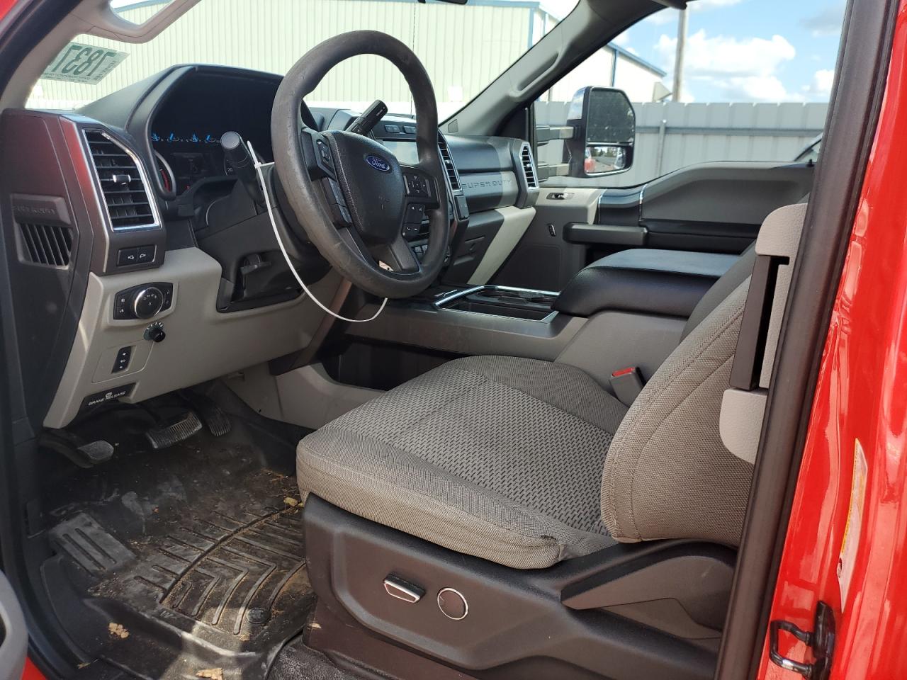 2017 Ford F350 - Image 8