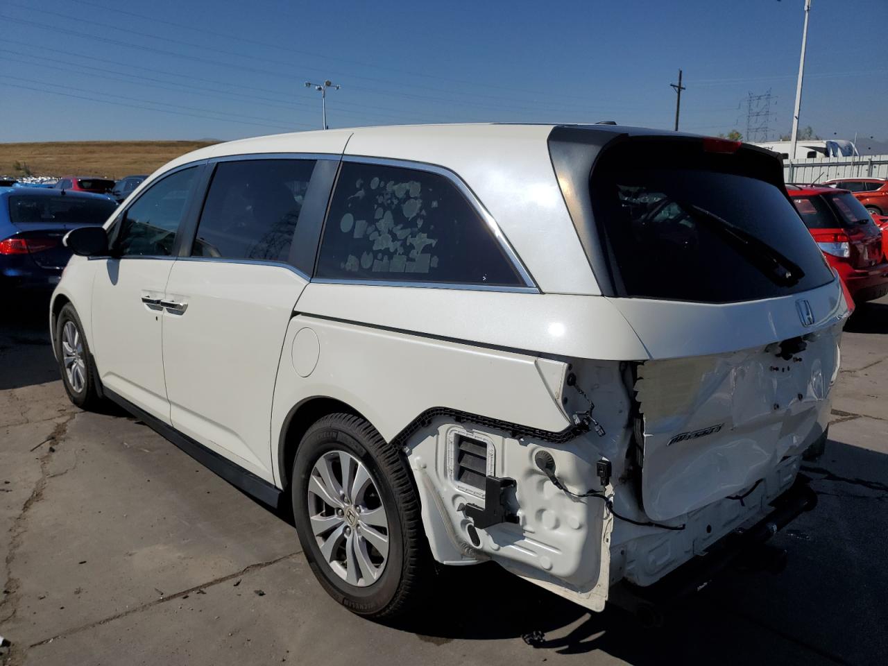 2016 Honda Odyssey - Image 2