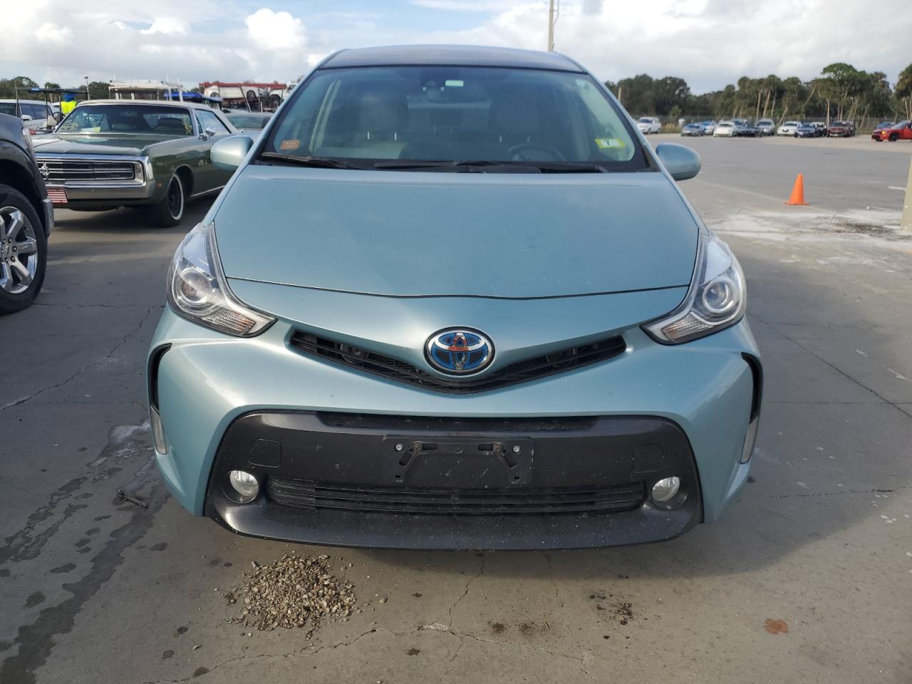 JTDZN3EU7HJ059347 2017 Toyota Prius V