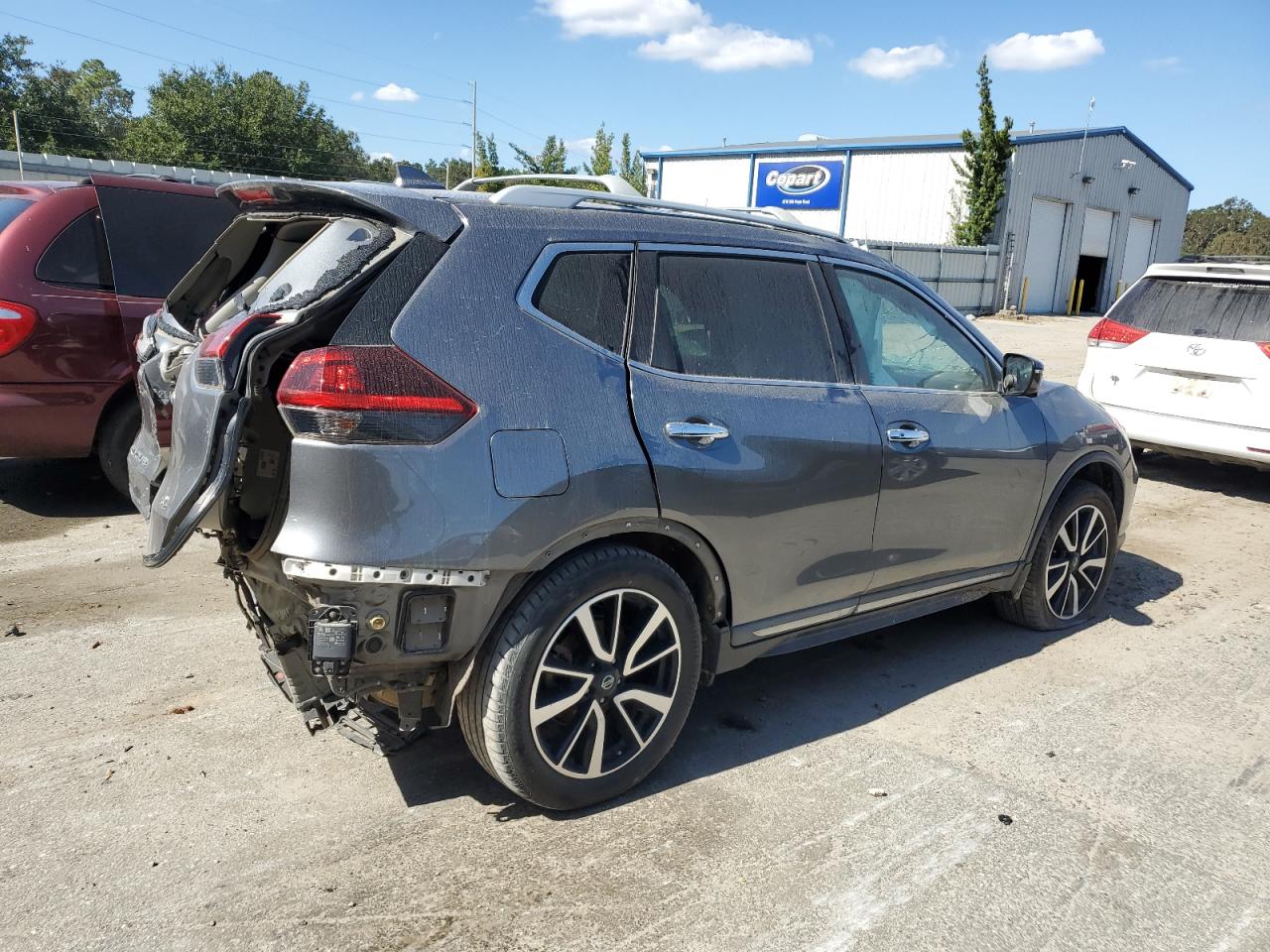 2020 Nissan Rogue - Image 3