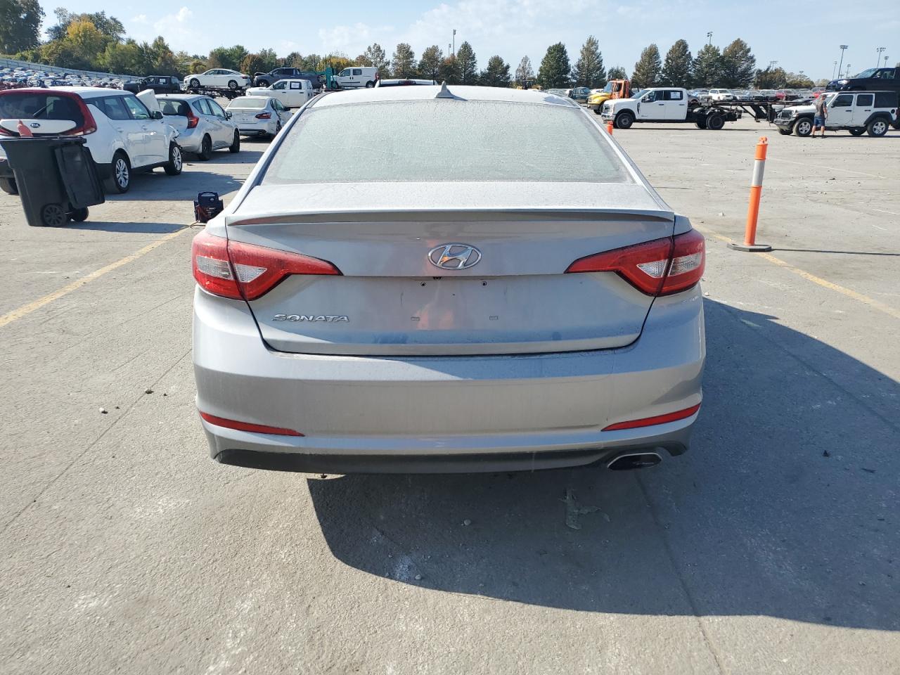 2016 Hyundai Sonata Se VIN: 5NPE24AF0GH326985 Lot: 77550774