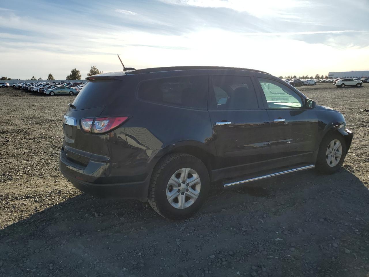 2017 Chevrolet Traverse - Image 3