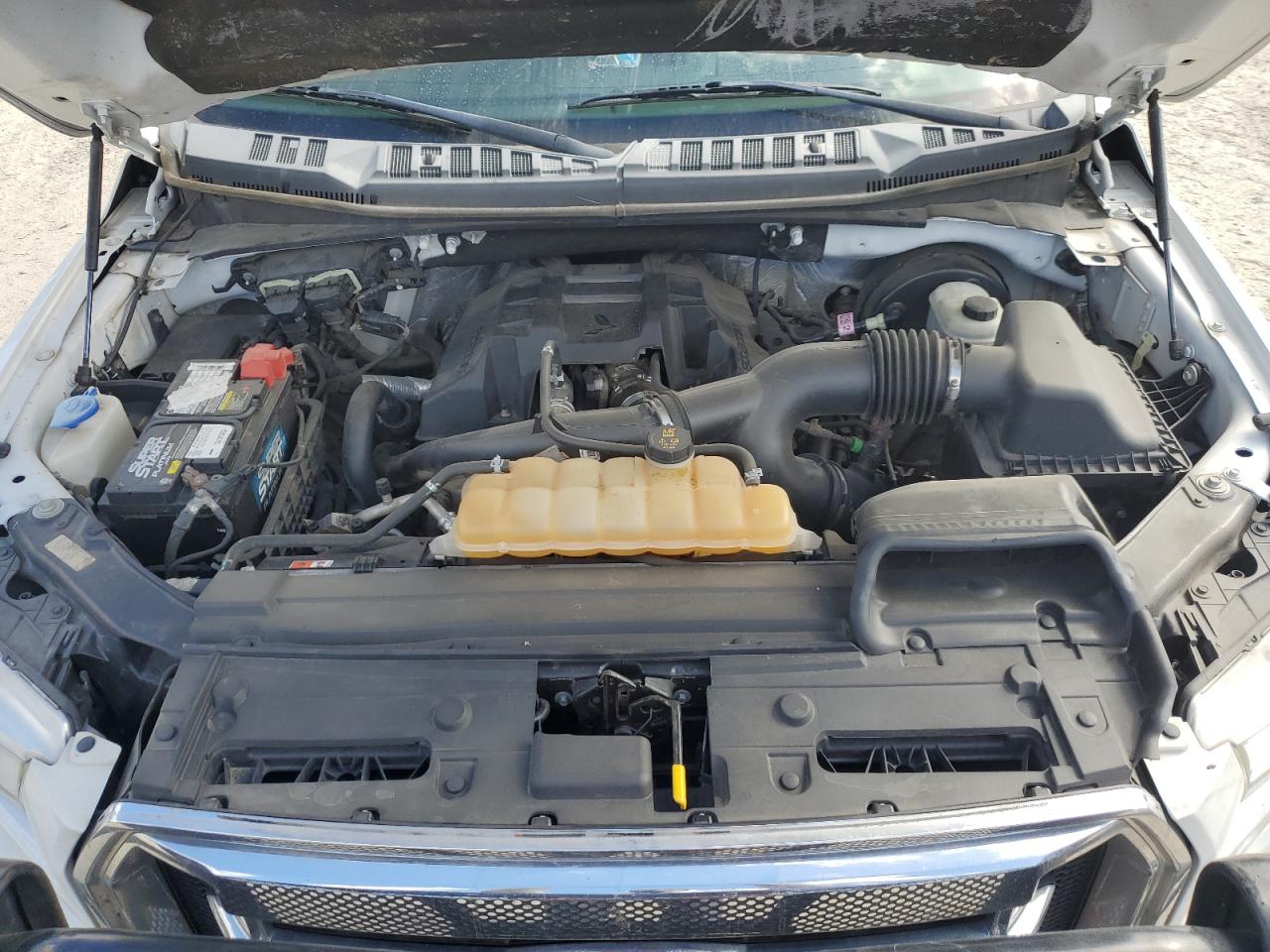 2015 Ford F-150 - Image 12
