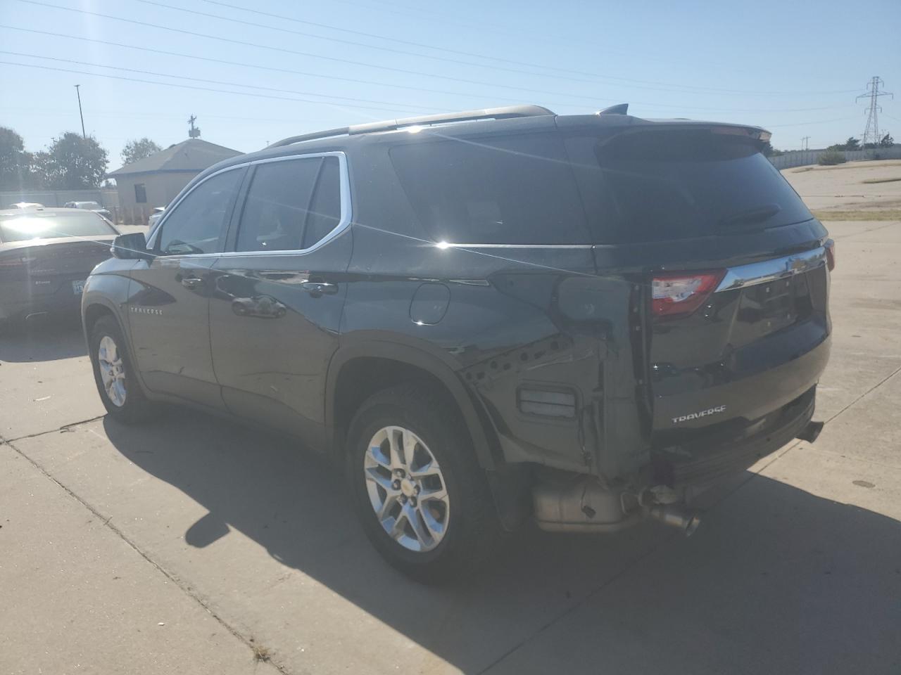 2020 Chevrolet Traverse - Image 2