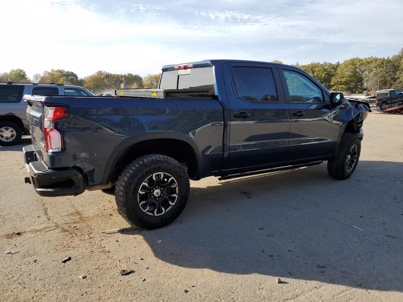 2022 Chevrolet Silverado - Image 3