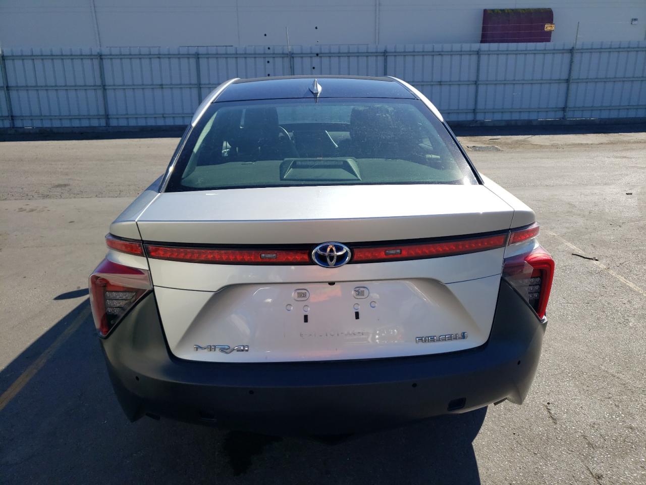 2016 Toyota Mirai VIN: JTDBVRBD9GA000663 Lot: 76711494