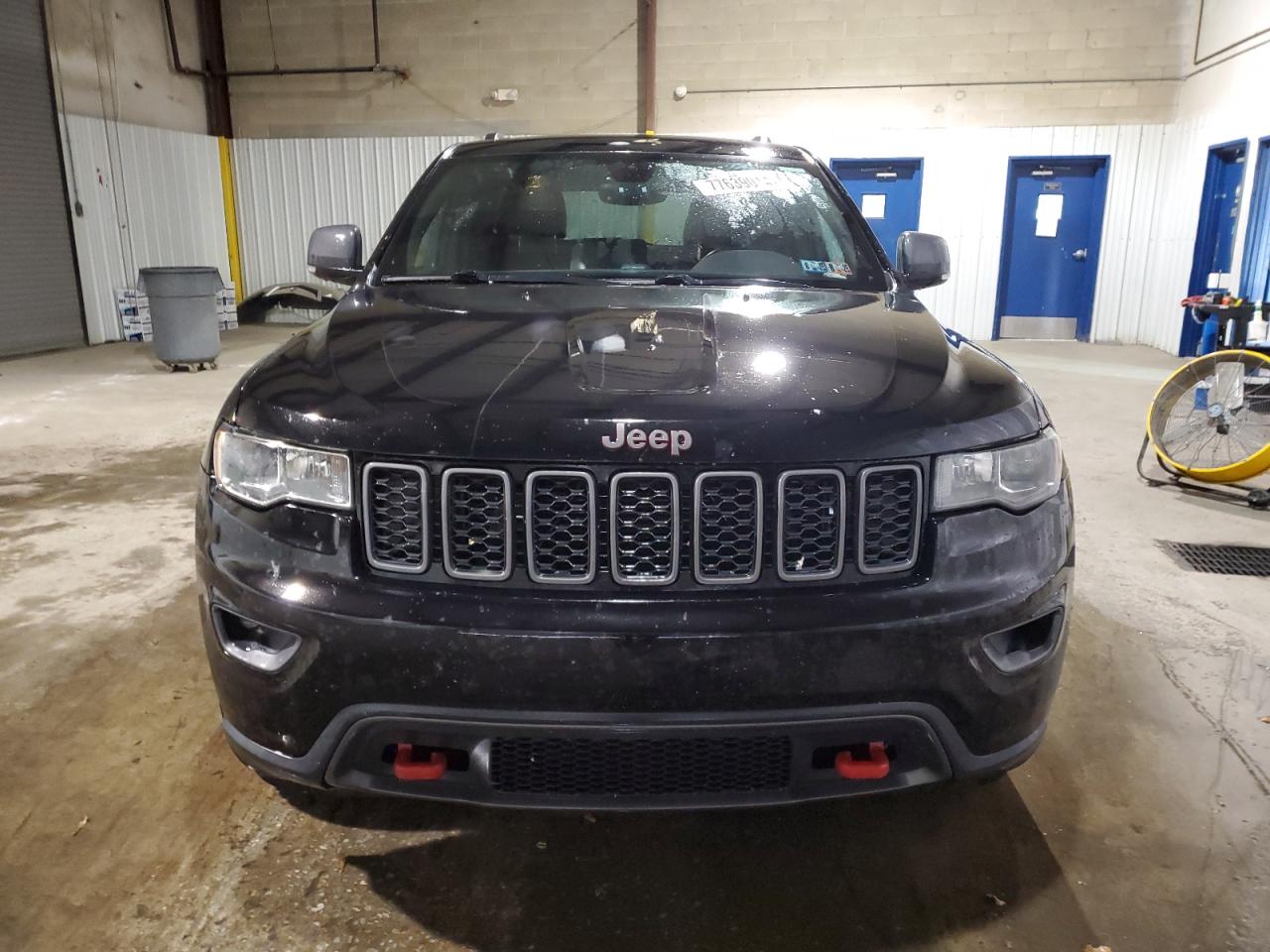 2017 Jeep Grand Cherokee - Image 5