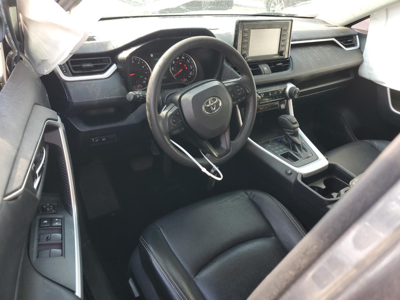 2020 Toyota RAV 4 - Image 8
