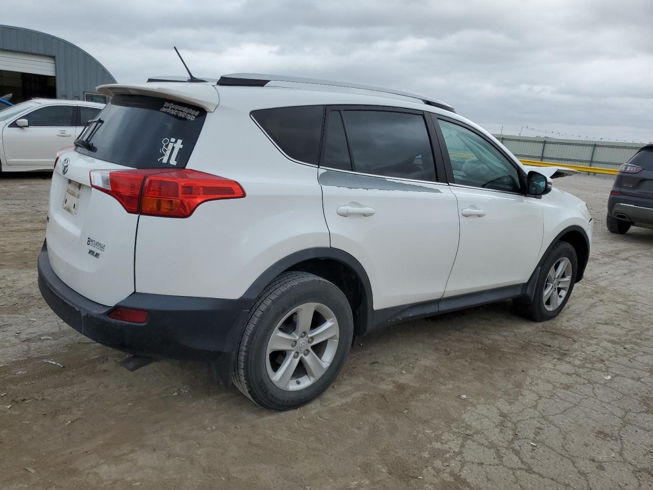 2014 Toyota RAV 4 - Image 3