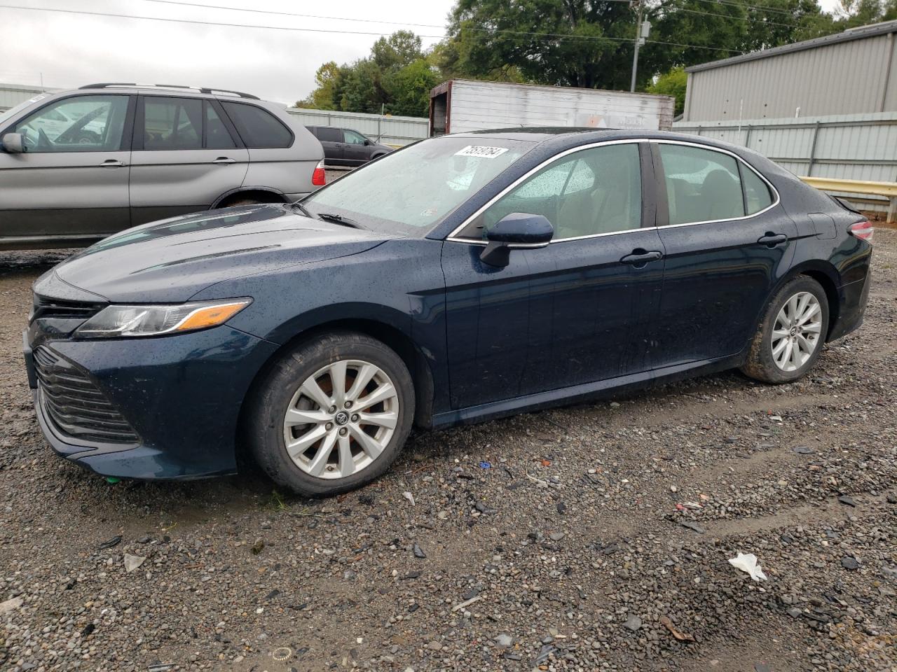 VIN 4T1B11HKXJU656603 2018 TOYOTA CAMRY no.1