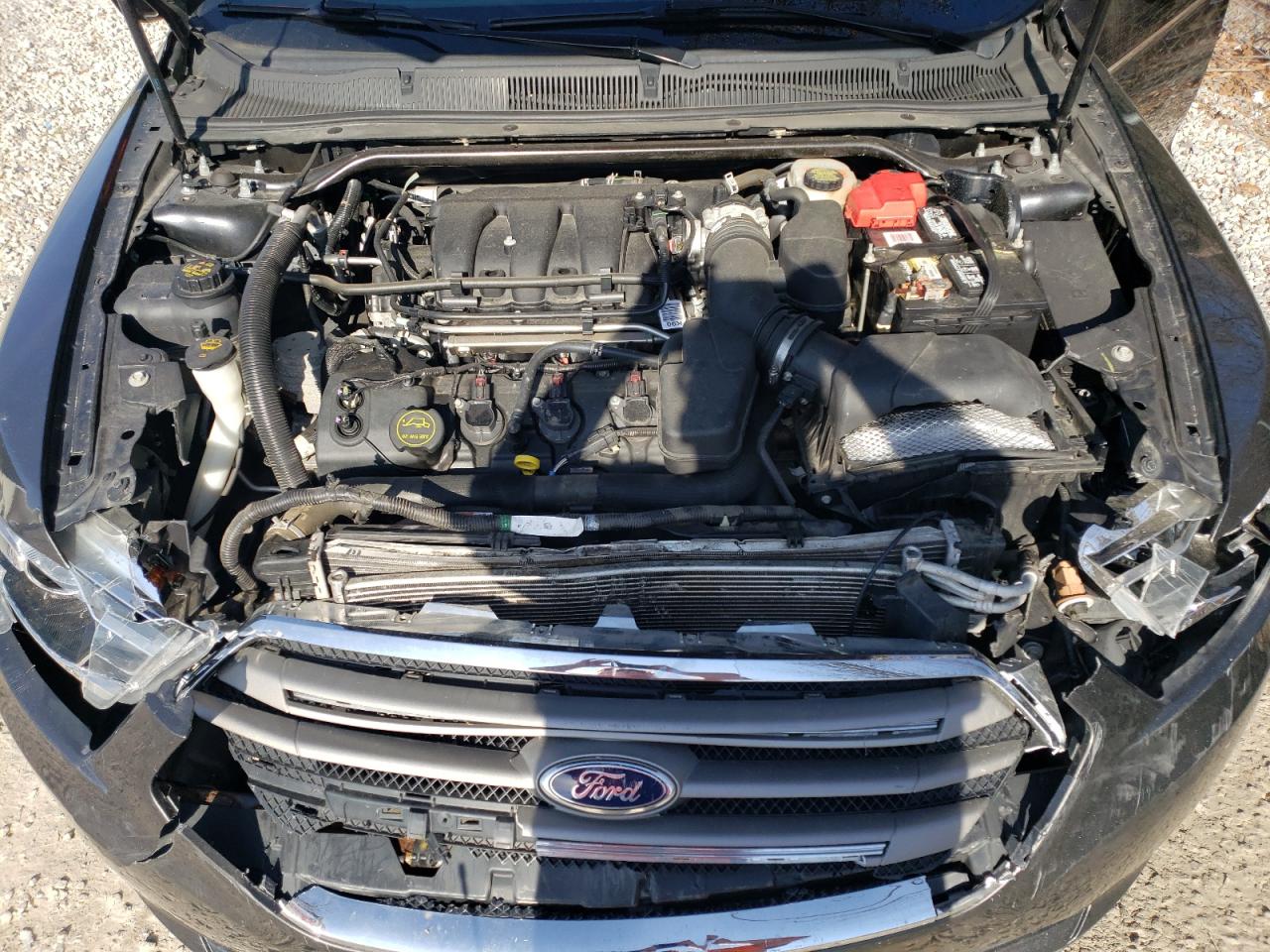2015 Ford Taurus - Image 11