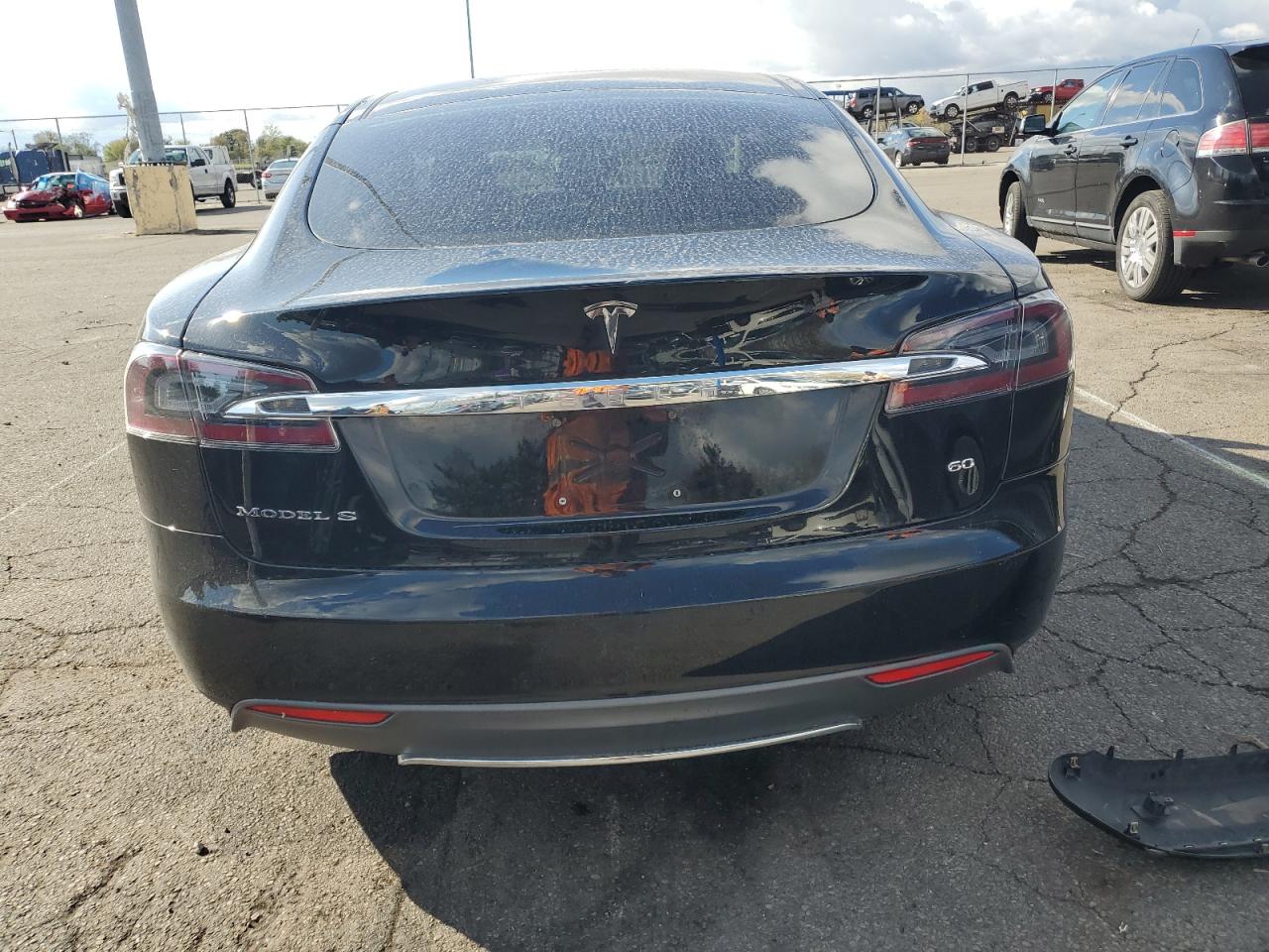 2013 Tesla Model S VIN: 5YJSA1CG5DFP20857 Lot: 75382644