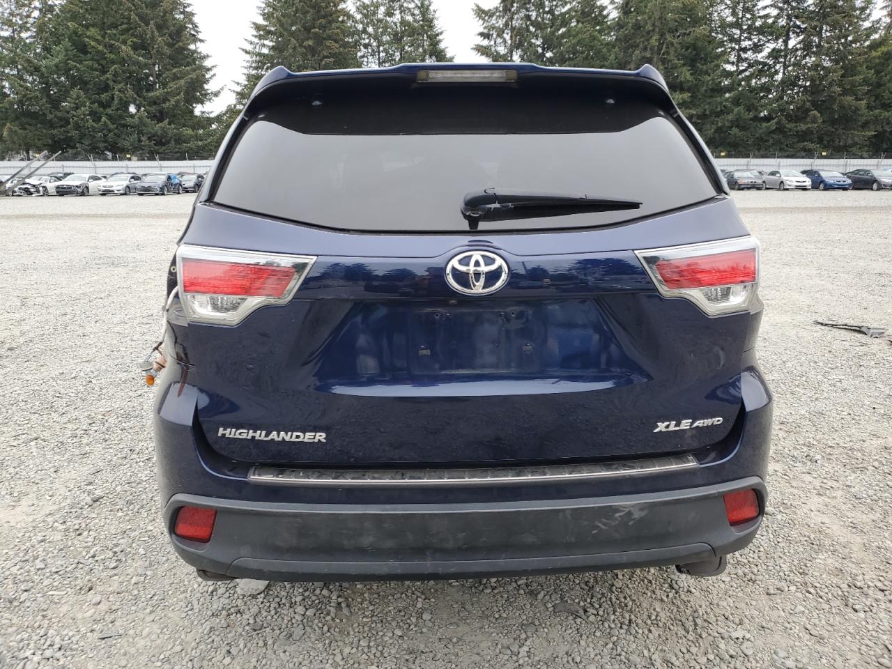 5TDJKRFHXGS289847 2016 Toyota Highlander Xle