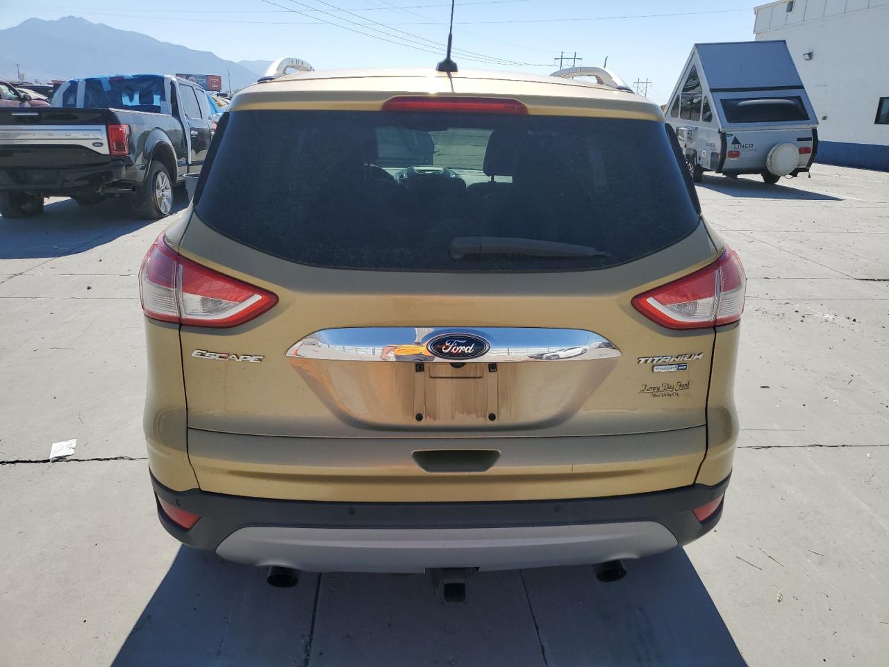 1FMCU9J93EUC31229 2014 Ford Escape Titanium