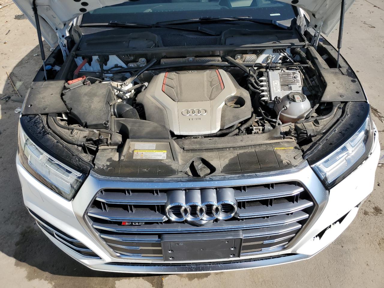 WA1C4AFY2J2112626 2018 Audi Sq5 Prestige