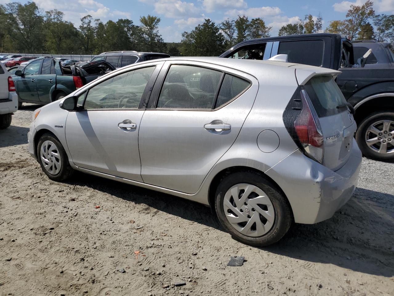 2016 Toyota Prius - Image 2