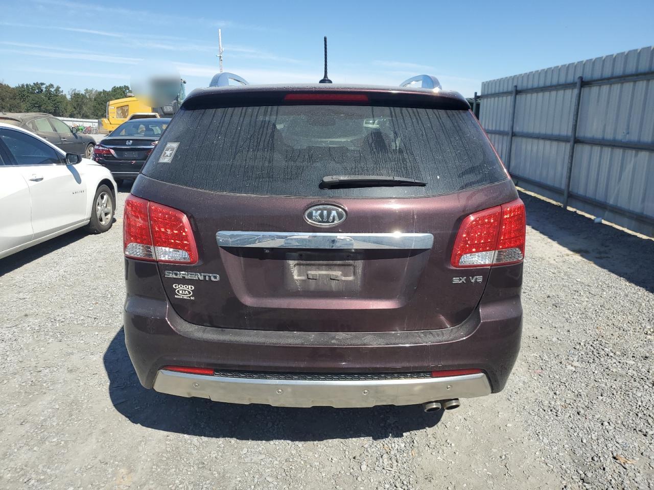 5XYKW4A2XBG129018 2011 Kia Sorento Sx