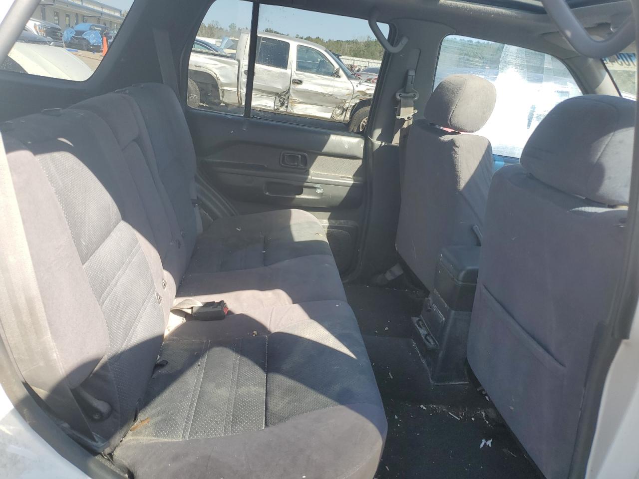 1999 Nissan Pathfinder - Image 11