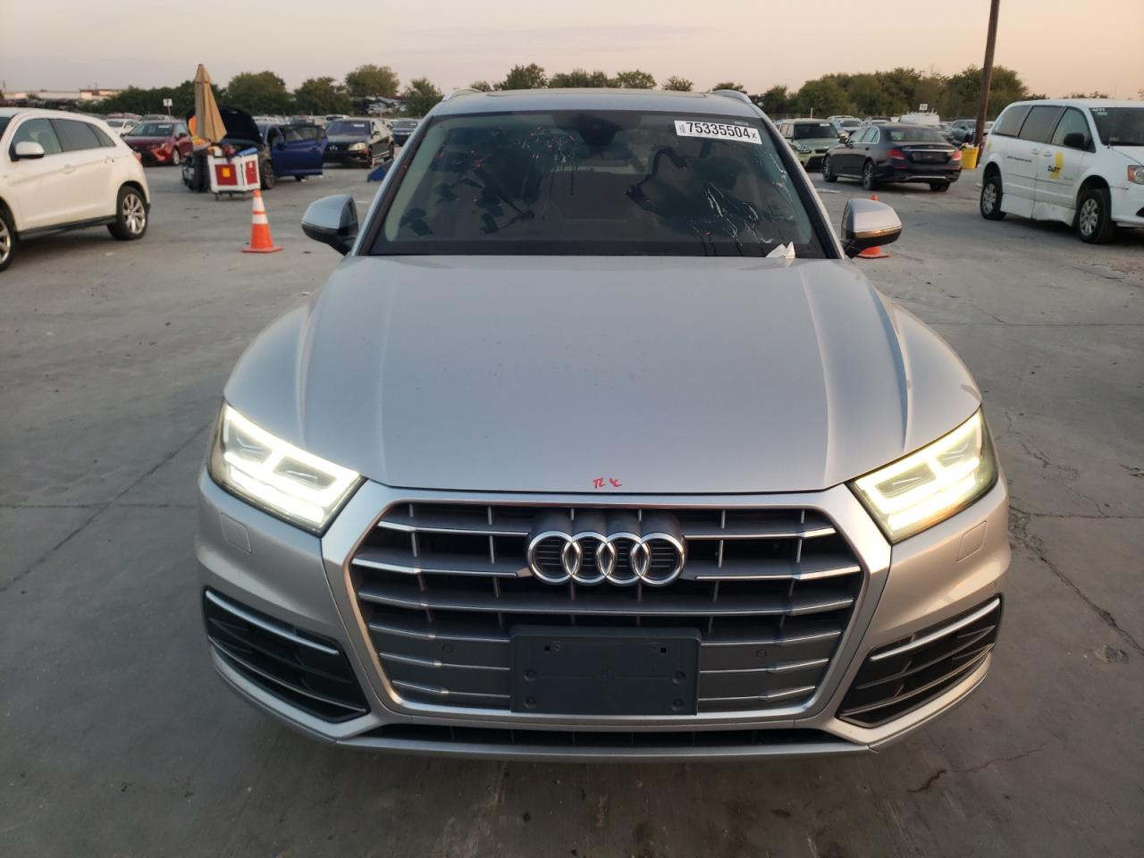 VIN WA1BNAFY6J2094723 2018 AUDI Q5 no.5