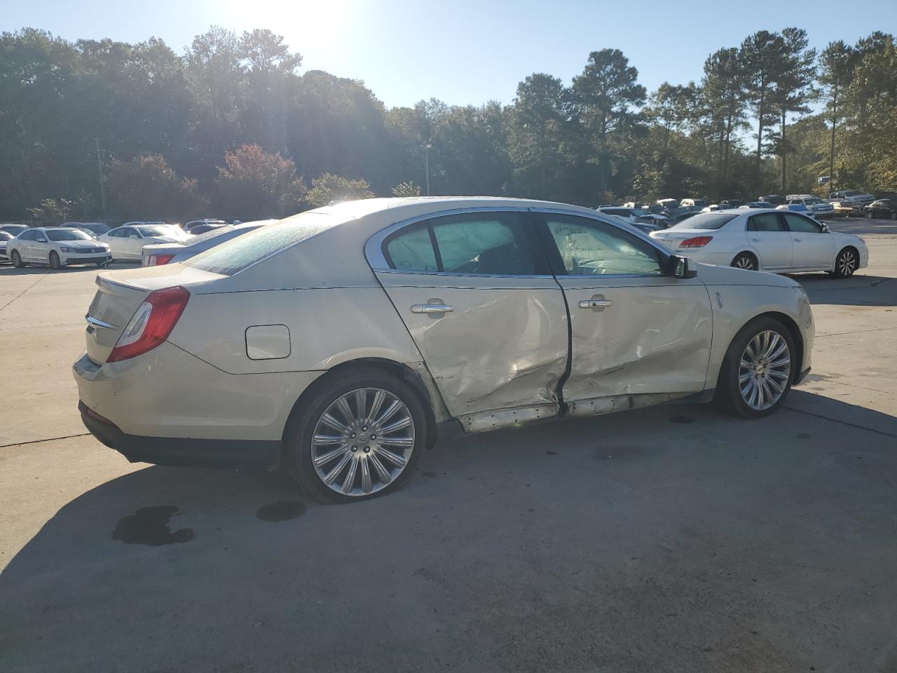 2015 Lincoln MKS - Image 3