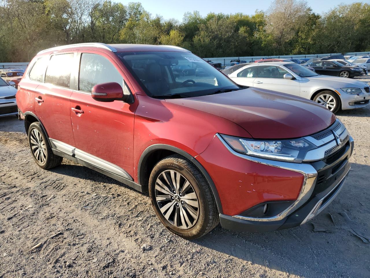 2019 Mitsubishi Outlander - Image 4