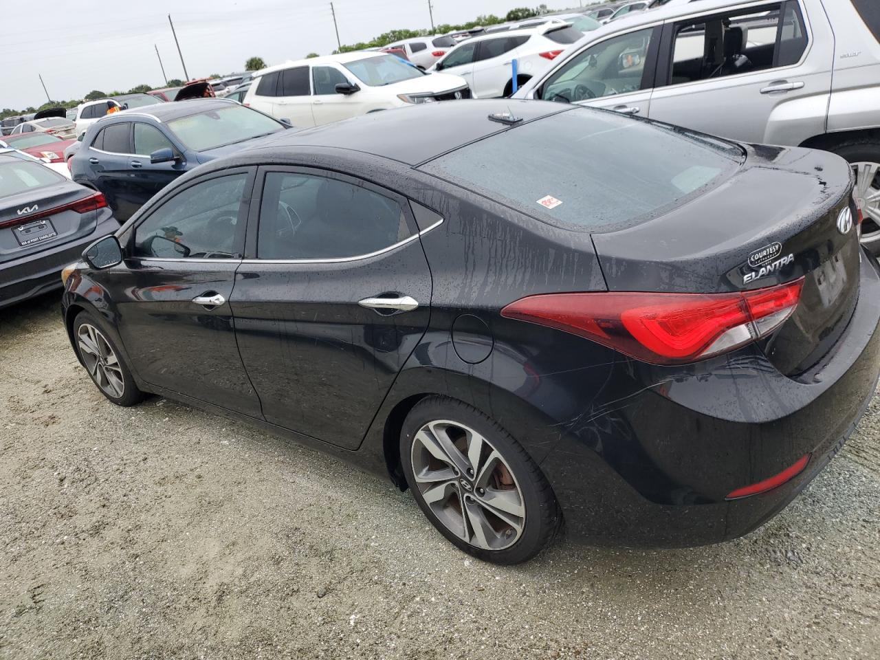 5NPDH4AE1FH591821 2015 HYUNDAI ELANTRA - Image 2