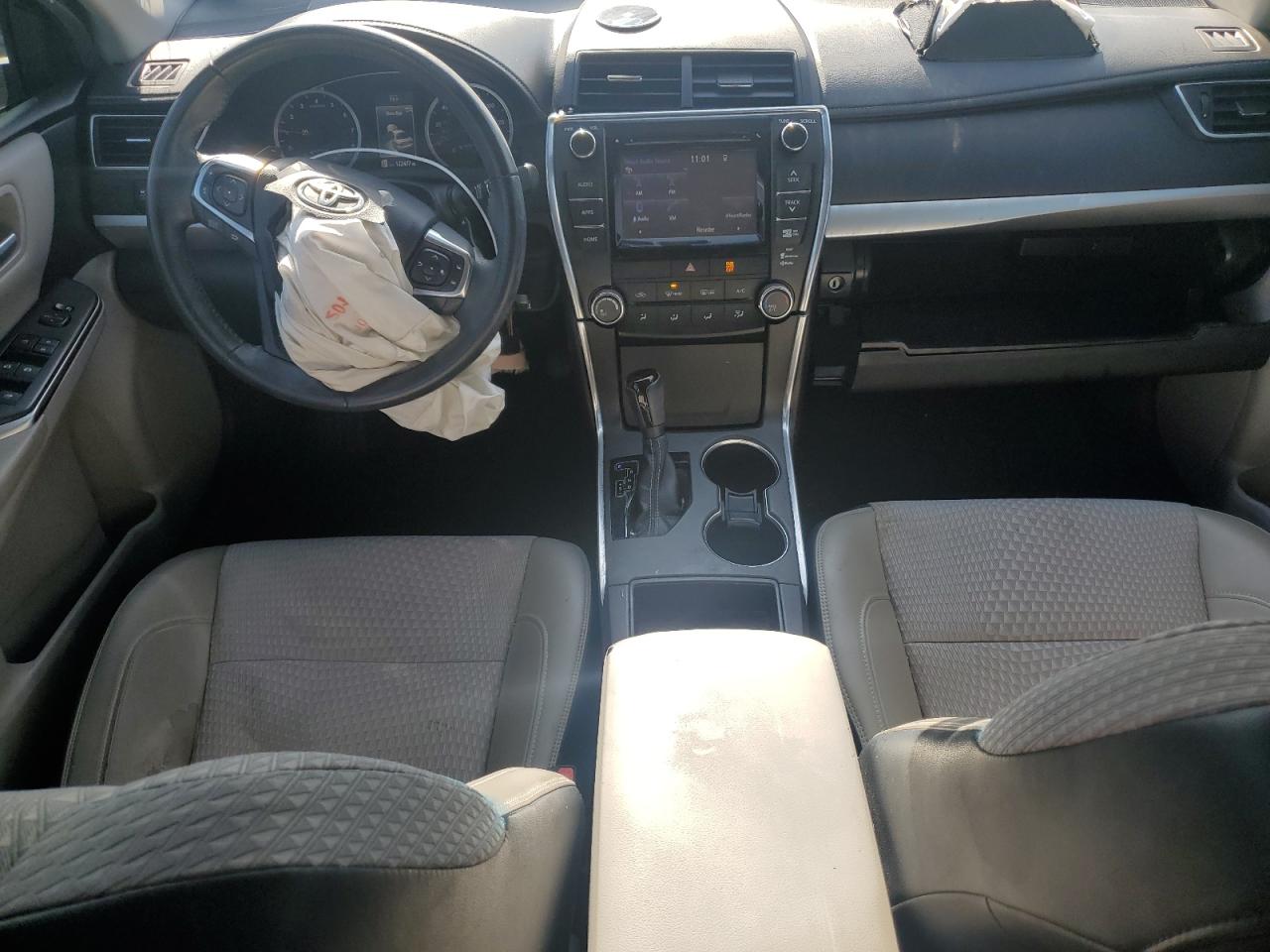 2015 Toyota Camry - Image 8
