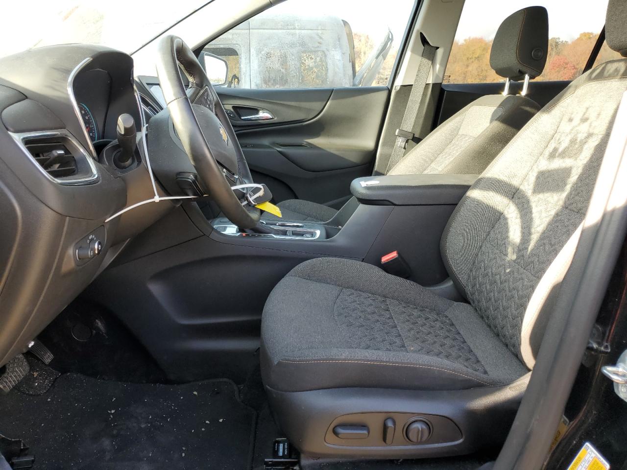 2023 Chevrolet Equinox - Image 12