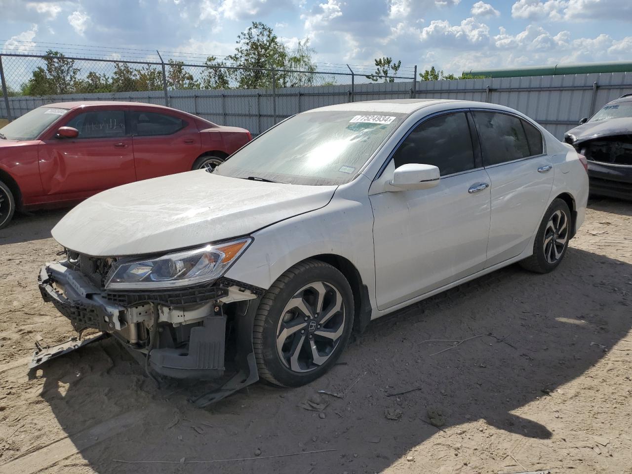 VIN 1HGCR3F89GA017113 2016 HONDA ACCORD no.1