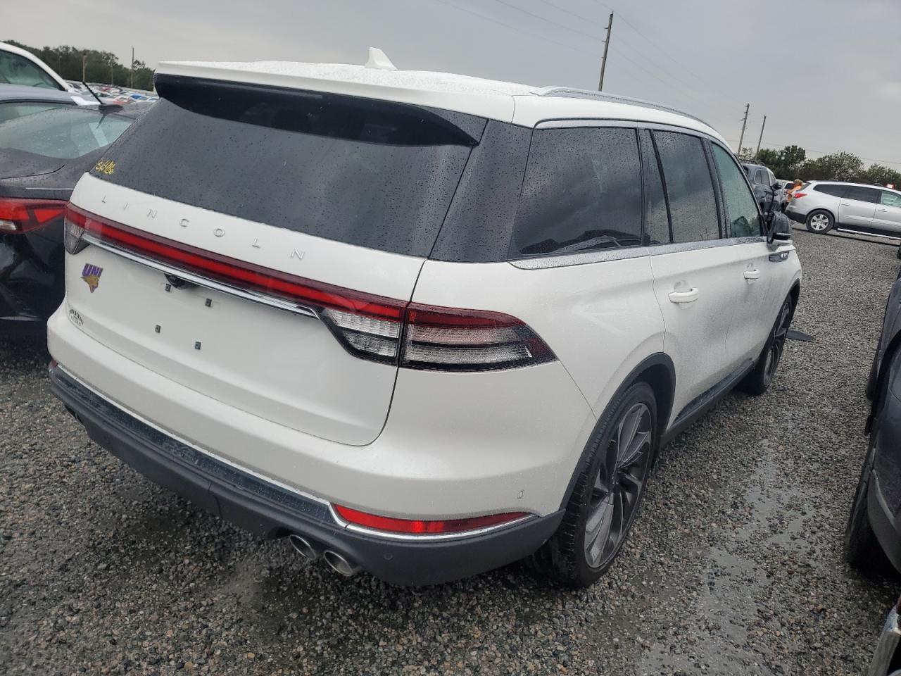 2020 Lincoln Aviator - Image 3