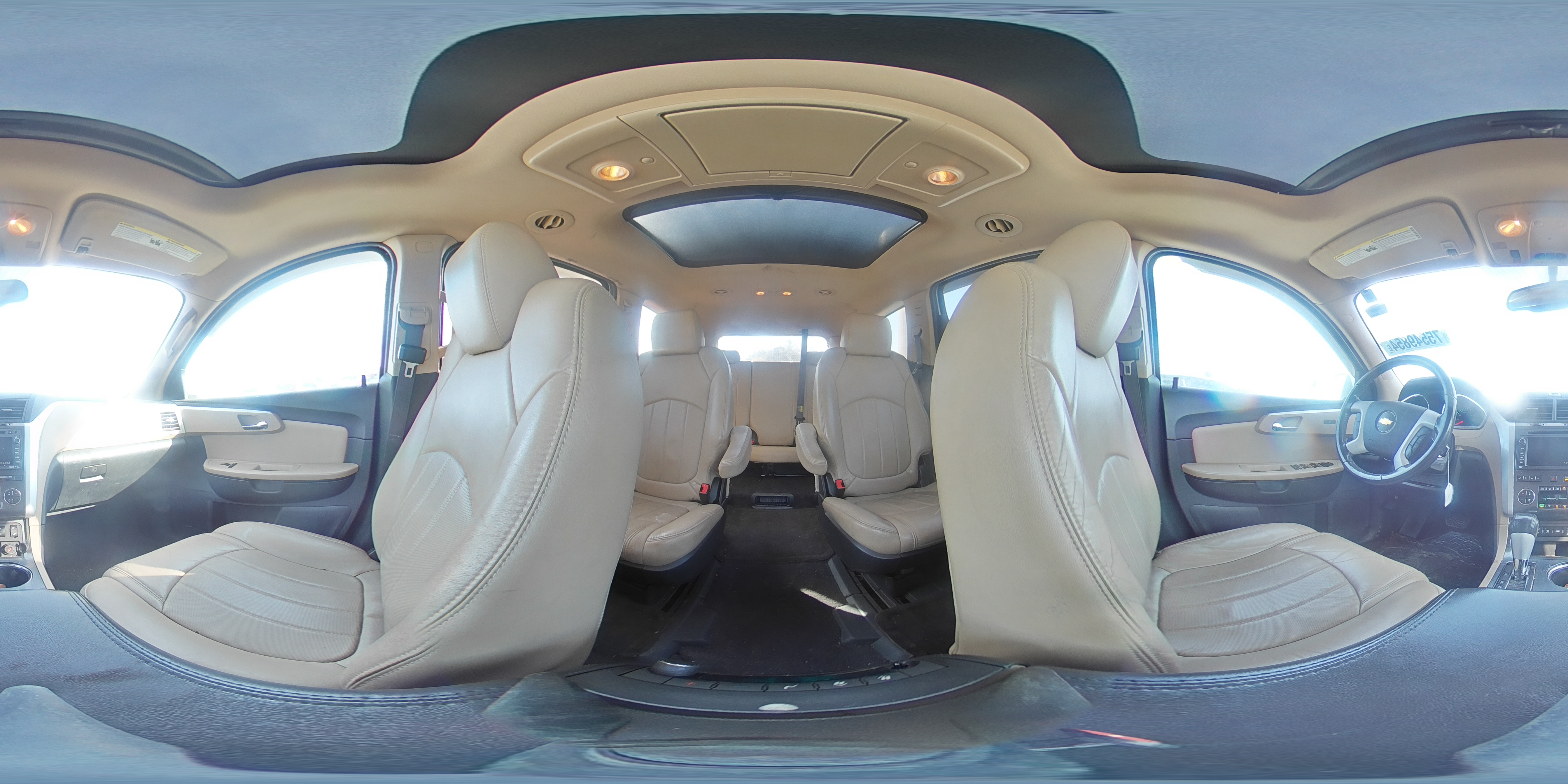 2011 Chevrolet Traverse - Image 13