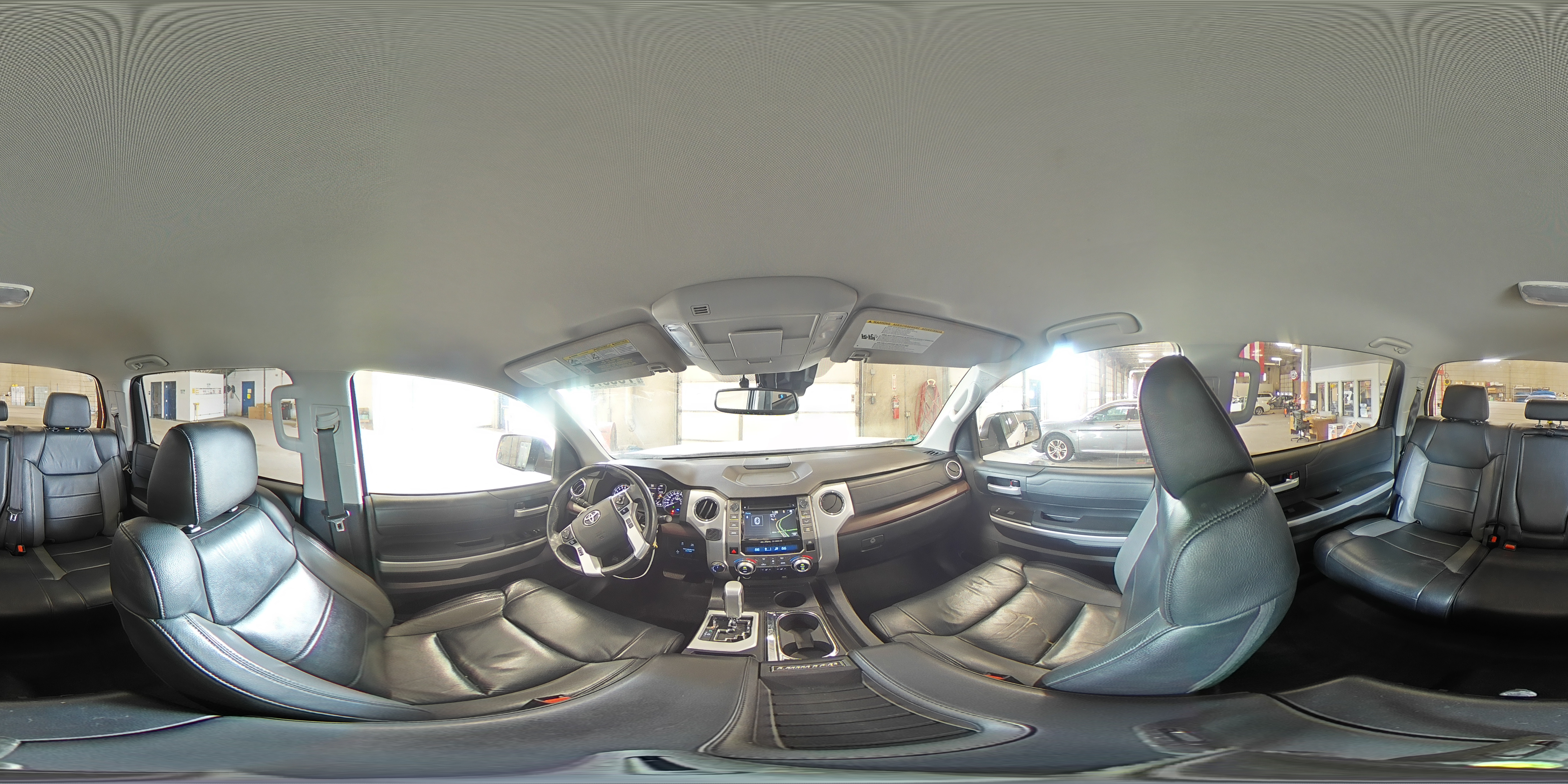 2018 Toyota Tundra - Image 13