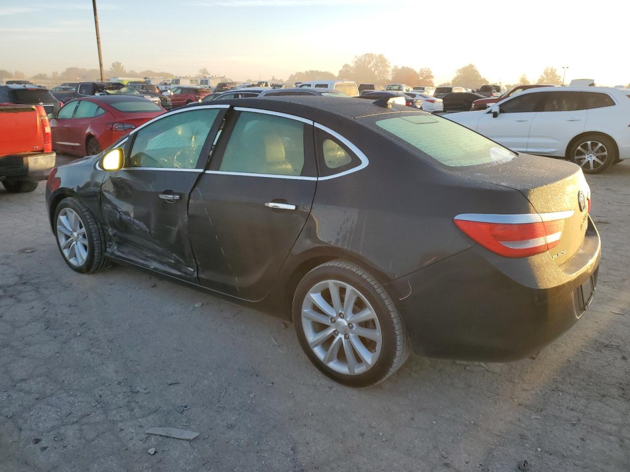 VIN 1G4PP5SKXD4205423 2013 BUICK VERANO no.2